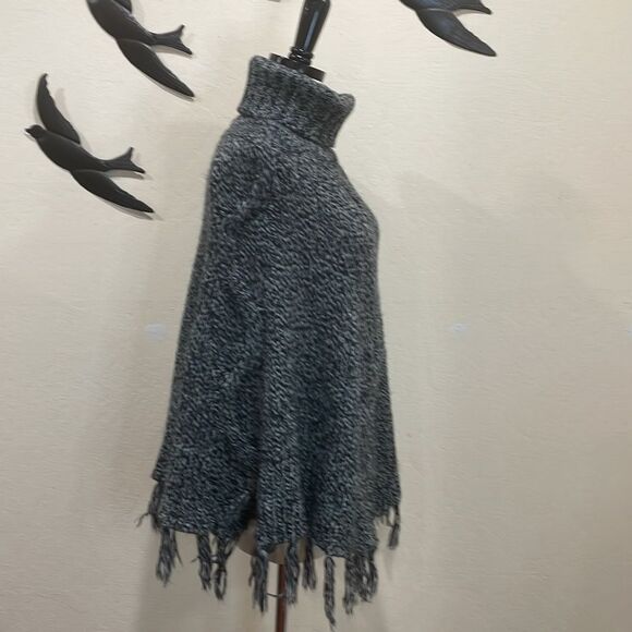 Buffalo David Bitton Wool Blend Embroidered Black Knit Poncho Cape Fringe - S - Picture 4 of 8